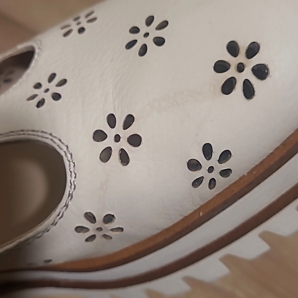 Anthro Elvio Zanon Platform Mary Jane Loafers Floral Cut Out - Picture 11 of 16